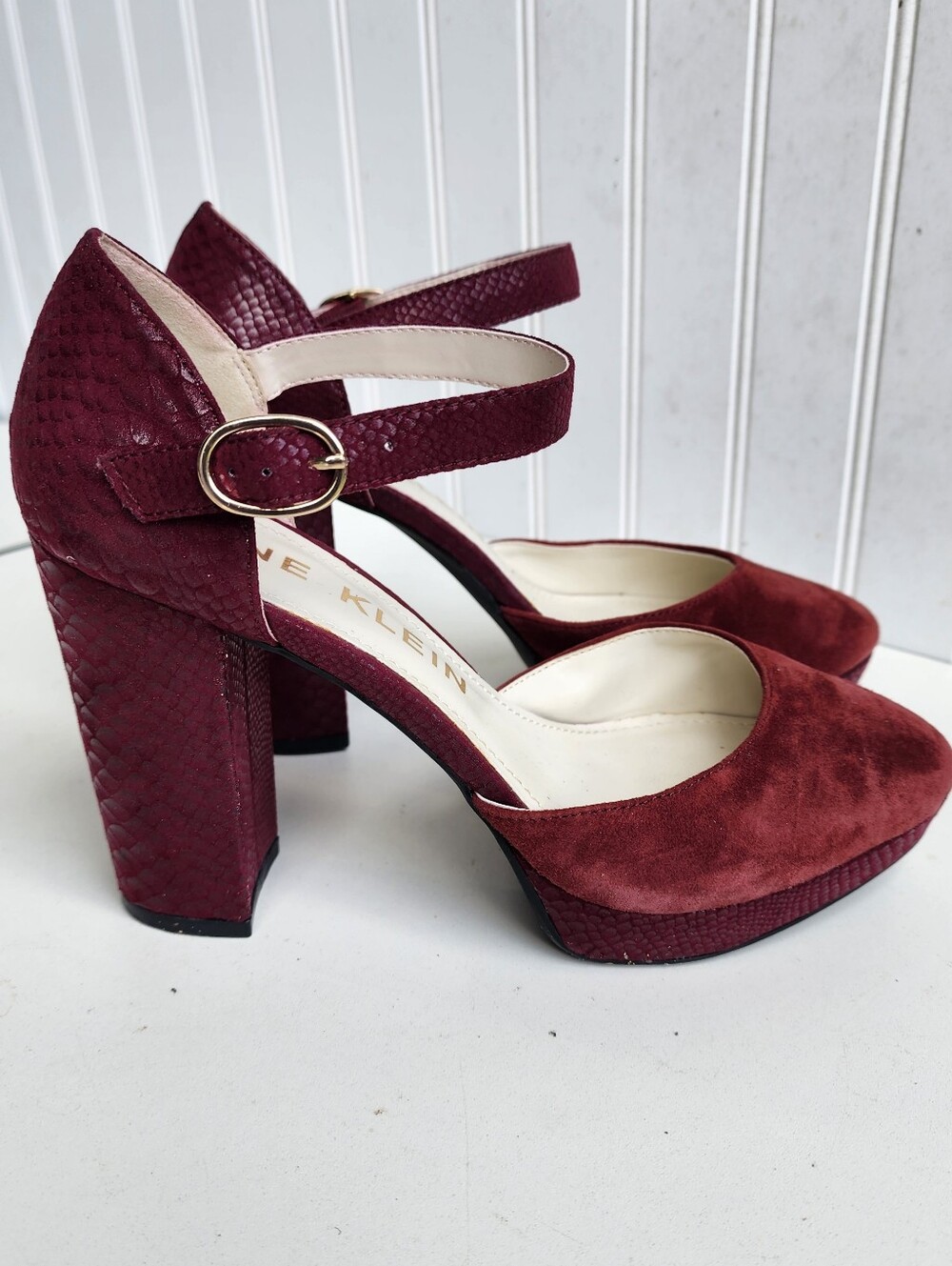 Anne Klein Layna Burgundy Womens Block Heels Ankle Strap Embroidered Suede 8.5 M